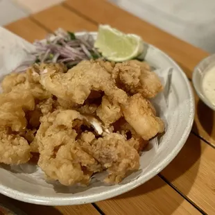 chicken wings and fried chicken, chicken wings, bbq chicken, bbq wings, fried chicken wings, chicken, fried chicken, poultry, food