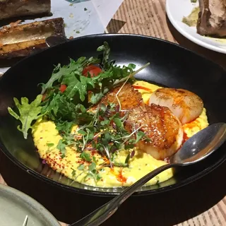 Pan Seared Scallops*