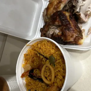 I bought the seafood paella and baked chicken, but couldn't enjoy It way too salty.