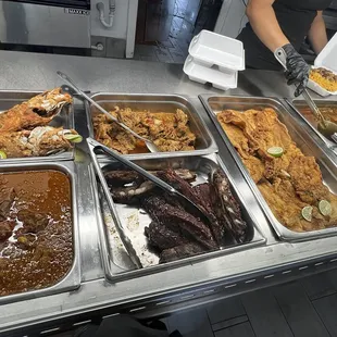 The main from fried fish to ribs to beef stew and I got the oxtail.