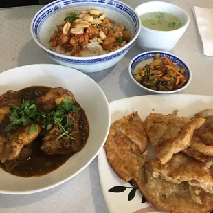 Shan noodles and the palata