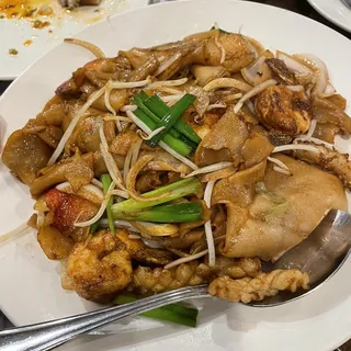 Seafood Chow Fun