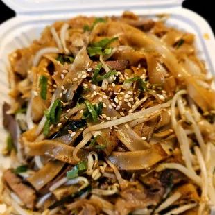 Lunch@Lee Ho Fook; 2/28/2024.Hubby David ordered Chowfun.We had a shared Lunch today.Kinda bummed,No Chili Oil was in R pkg? found in Refrig