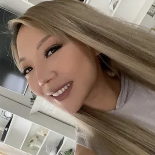 Julia S.