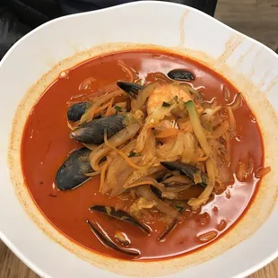 White Seafood Noodles