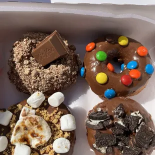 donuts, food, dough desserts