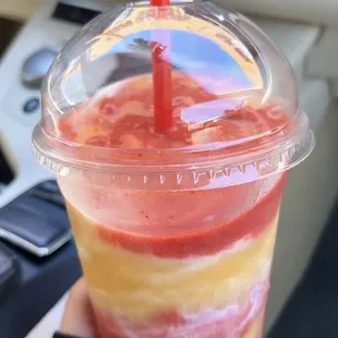 Strawberry mango smoothie