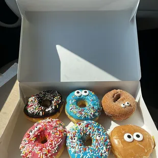 food, dough desserts, donuts