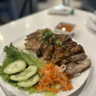 Grilled chicken rice plate