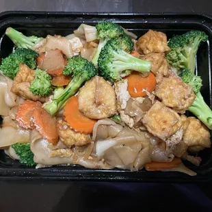 Pad se ew noodles with tofu, not a fan of of the hollow tofu