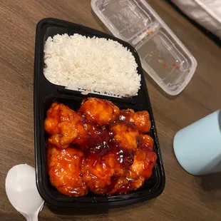 Lee's Asian Bistro