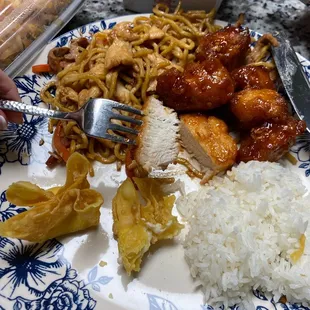 General Tso's chicken (great cuts of meat as always), crab rangoon, combination lo mein