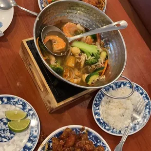 Seafood Hot Por and Orange Chicken