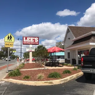 the outside of the restaurant