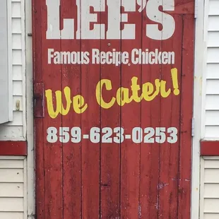 Lee's Famous Recipe Fried Chicken