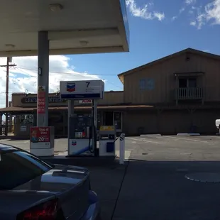 Gas