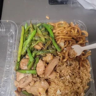 Half rice Half chow mein. Ginger chicken with string beans