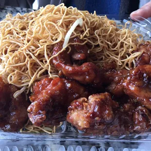 Thin Noodle Chow Mein &amp; Garlic Chicken