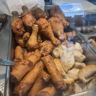 food, chicken wings and fried chicken