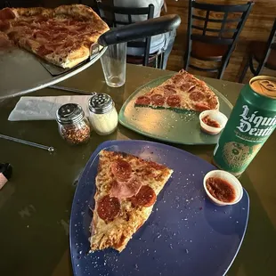 Pepperoni and ham pizza