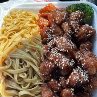 15. Sesame Chicken Lunch Special :::Gross:::