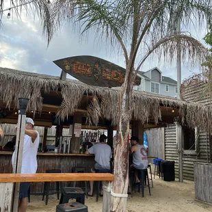 Tiki Deck bar