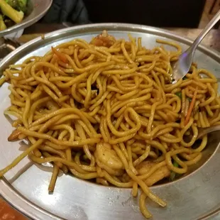 Shrimp lo mein