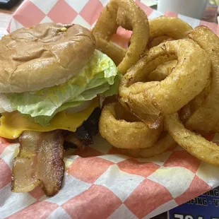 Regular Lee Burger