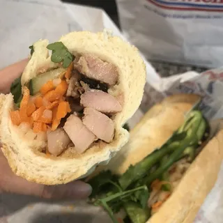 4. Grilled Chicken Sandwich   Ga Nuong