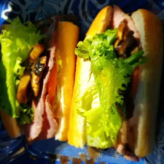 50. Roast Beef, Portobello Mushroom, Mozzarella Sandwich