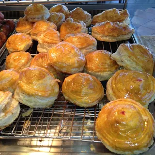 Pate Chaud Puff Pastries - 1 each