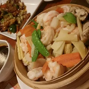 Healthy steamed shrimp, huge portions