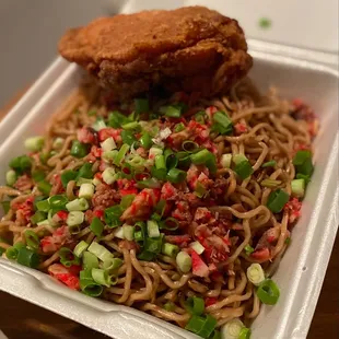 Fried Noodles with Fried Chicken