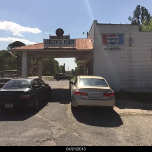 Not much too look at, definitely showing some real age!