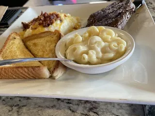 Coach's Neighborhood Grill