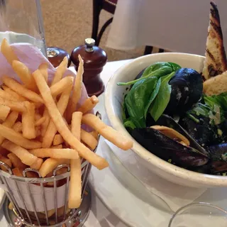 MOULES FRITES