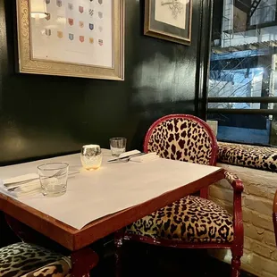 How cute are these chairs