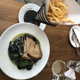 MOULES FRITES