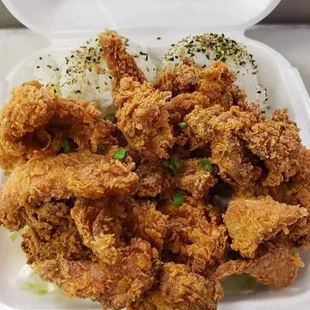 LEFTY-J&apos;S Crispy Fried Chicken