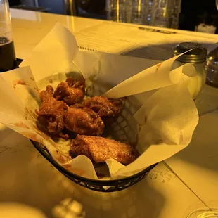 Bone in wings with spicy lemon sauce