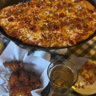 PIG Pizza and Dirty Marylander Wings