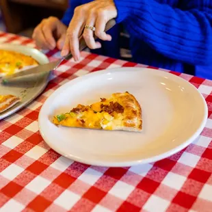 Lefty's Gourmet Pizza and Ice Cream