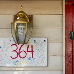 Lefty's Gourmet Pizza and Ice Cream