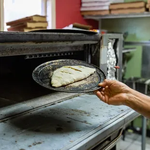 Lefty's Gourmet Pizza and Ice Cream