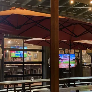 Late night stop, great beer selection and great food. Two for two, the jalapeño burger lives up to the spicy hype!