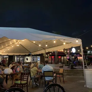 Beautiful night, family and pet friendly space!