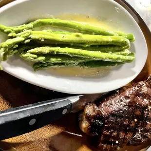 Whiskey 14 oz ribeye with asparagus