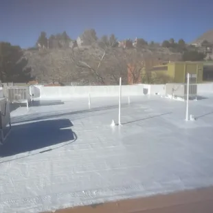 the roof of a commercial building