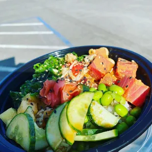 Tuna poke bowl