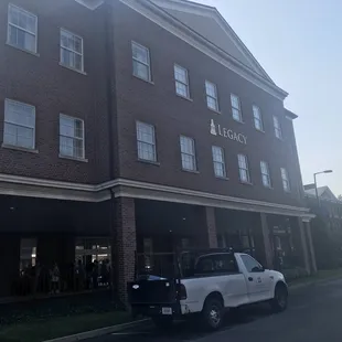 The outside of he hotel.